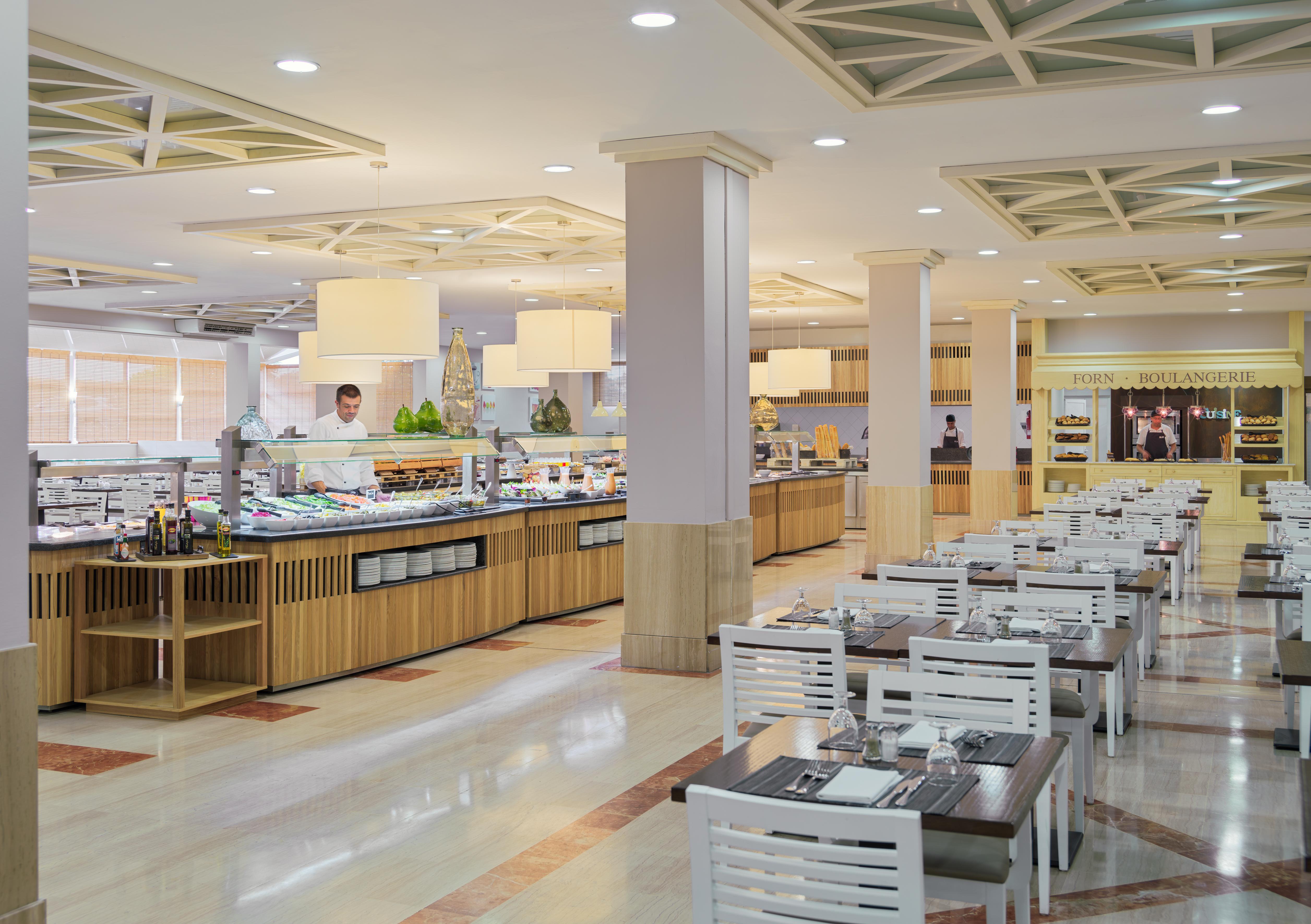 Hotel H10 Mediterranean Village