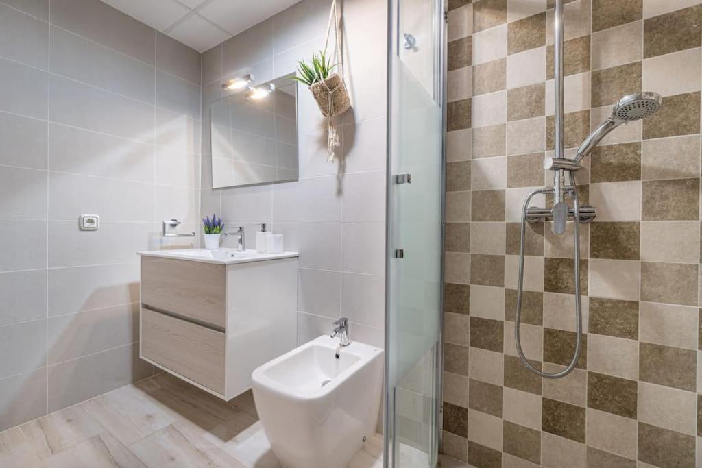 1ºlineamar-exclusive-bbq-wifi-relax-portaventura6 Salou