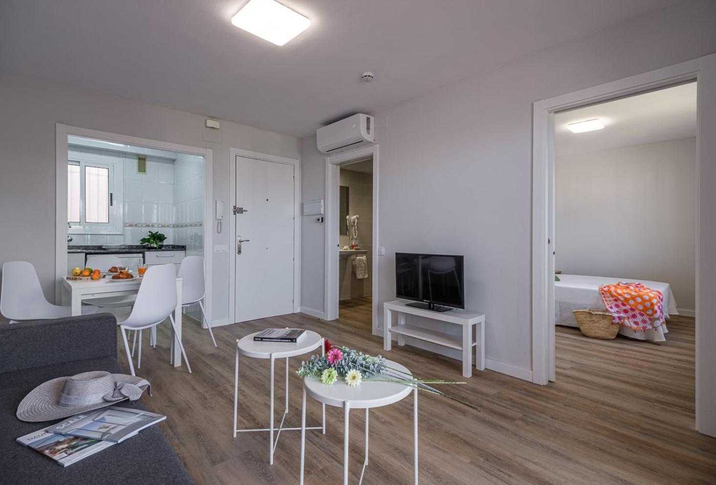 California Aparthotel