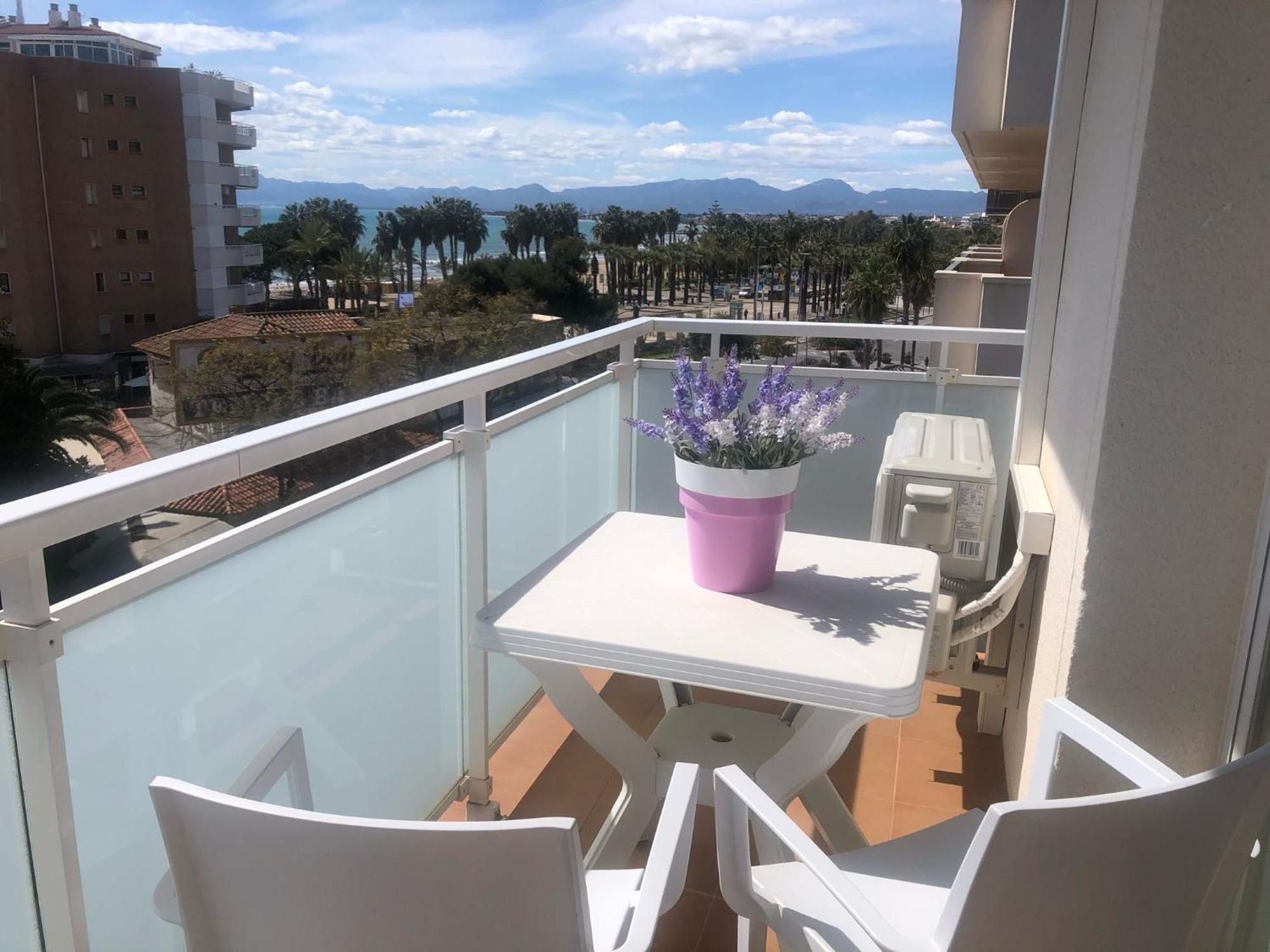 Tahiti Rs Pensión Salou
