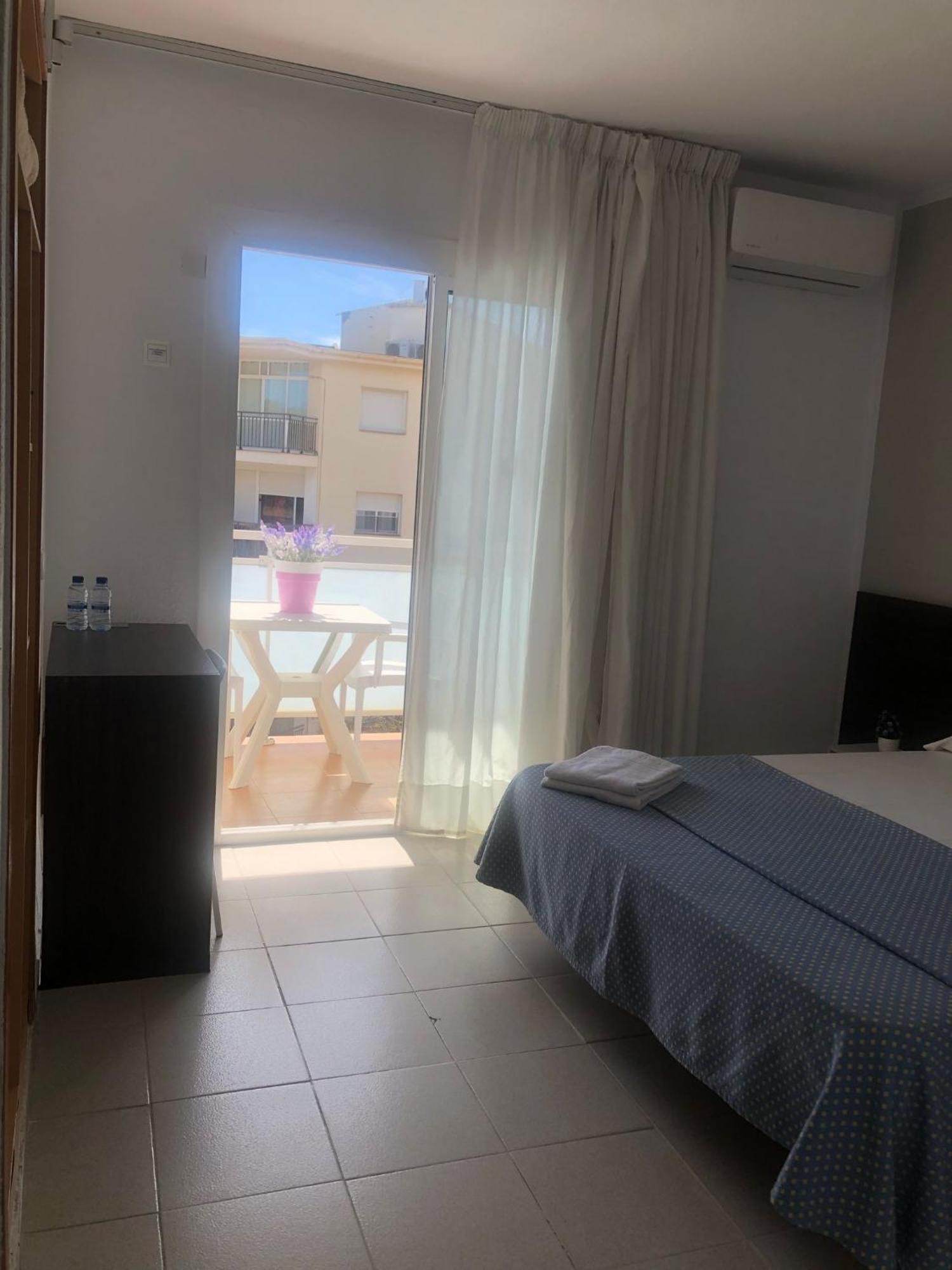 Pensión Tahiti Rs Salou
