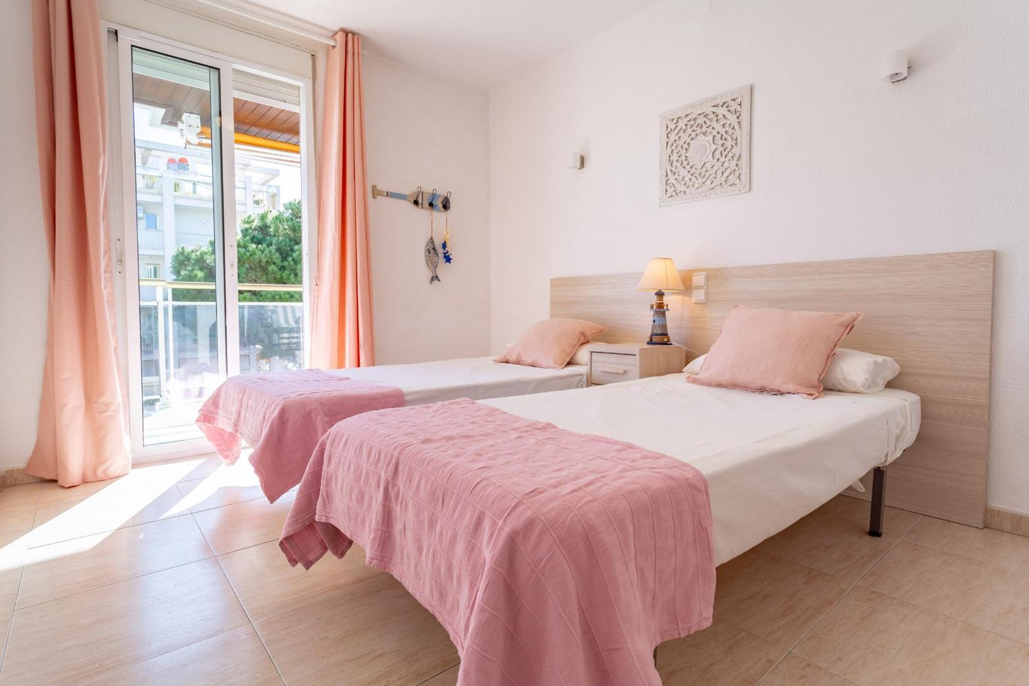 Fmp Maritim Aqua Family Lateral Sea View * Salou