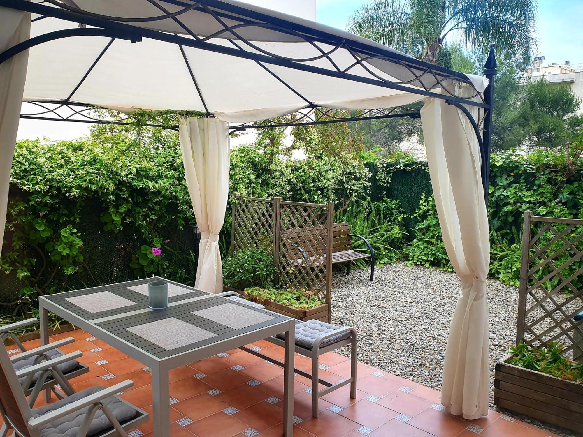 Golden Pineda Family Complex With Parking Apartment Salou