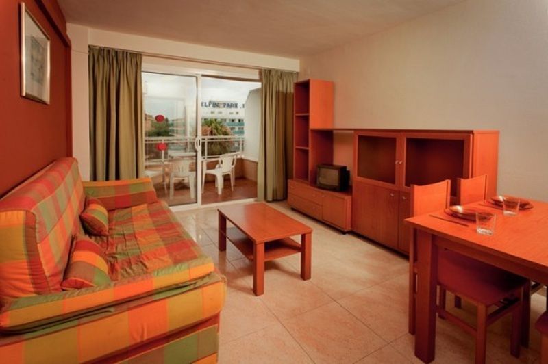 California Aparthotel