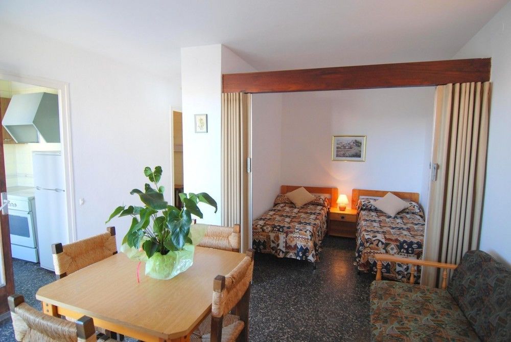 Hotel Estudios Zeus Aries Salou