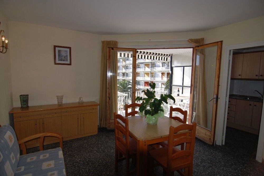 Hotel Estudios Zeus Aries *