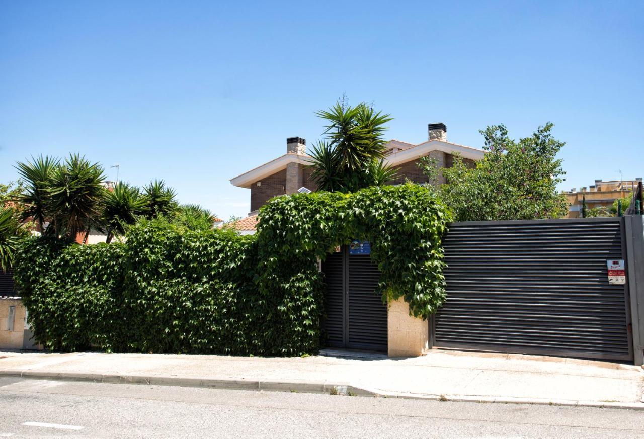 Moles Villa