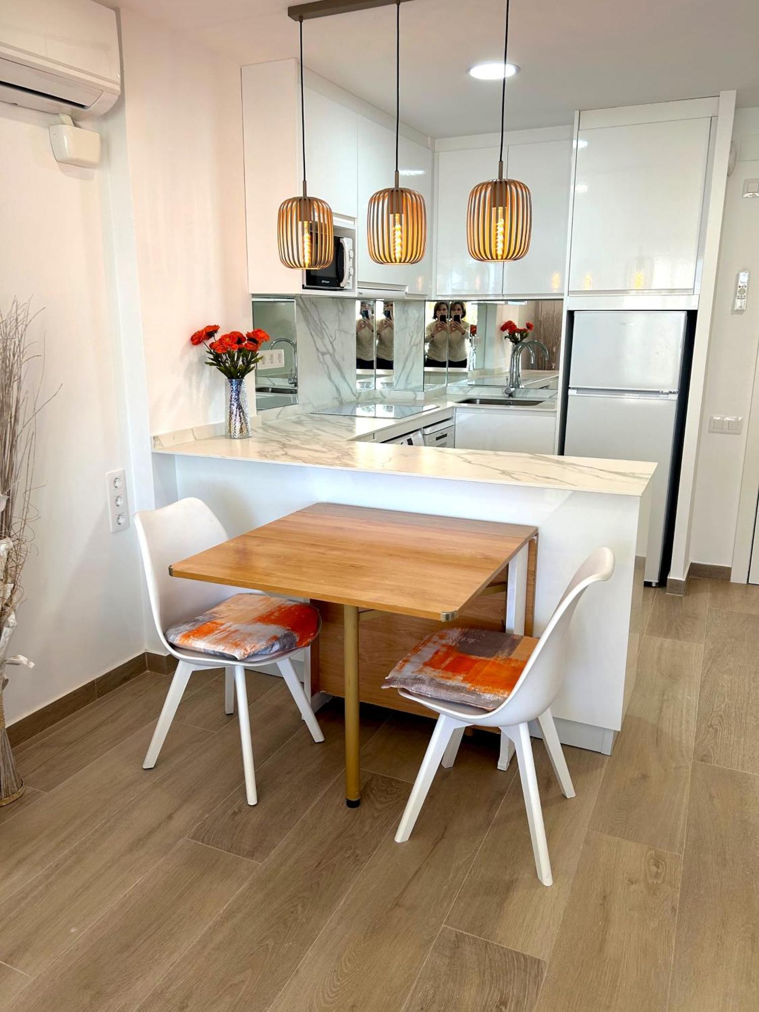Charming Near - - 50sqm - Pool Apartamento