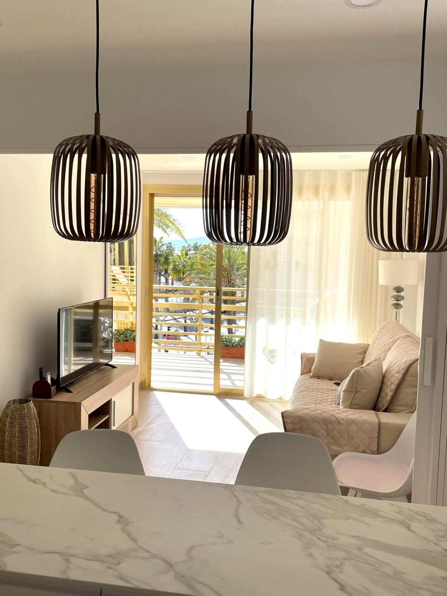 Charming Near - - 50sqm - Pool Apartamento *