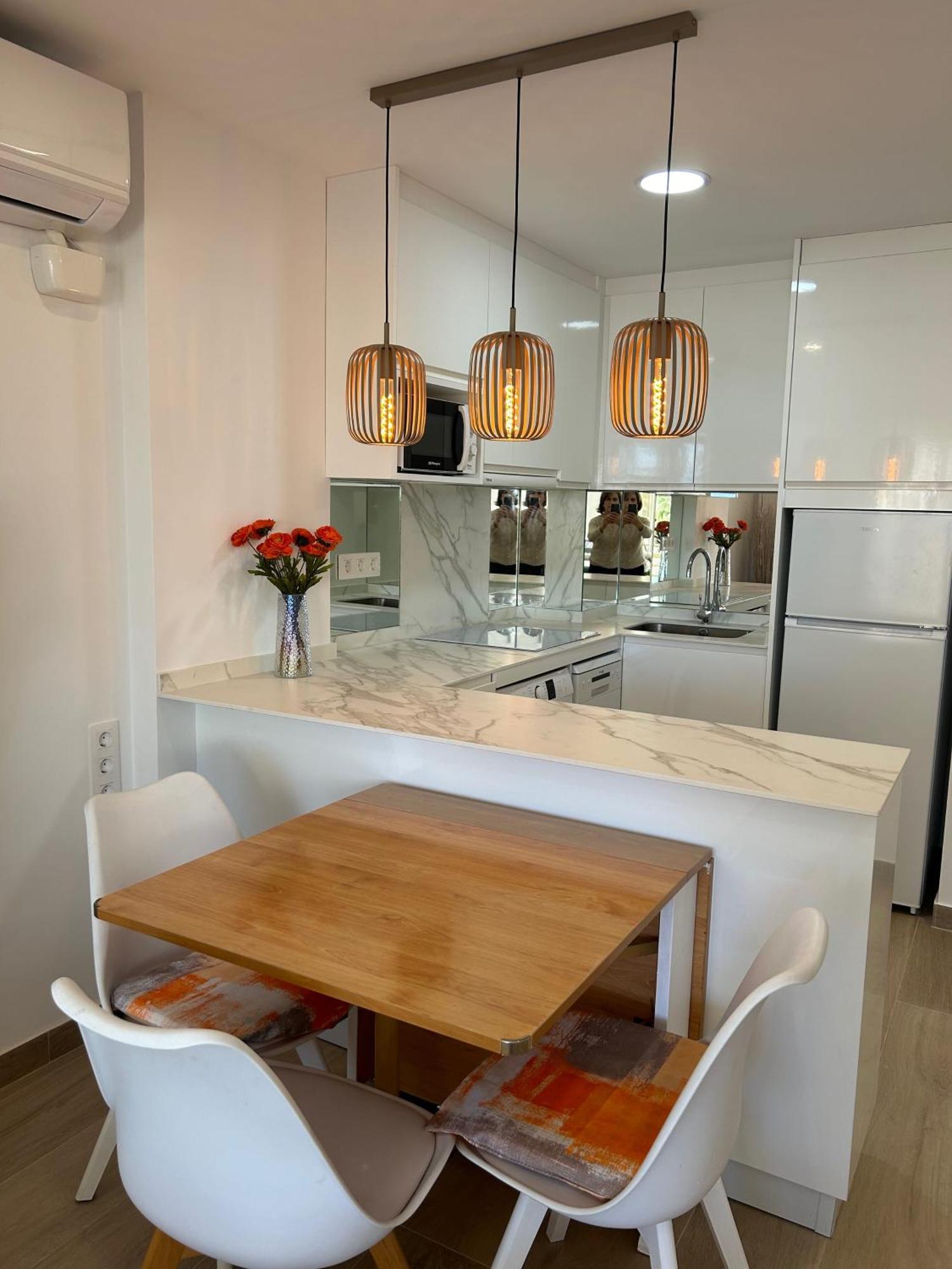 Charming Near - - 50sqm - Pool Apartamento *