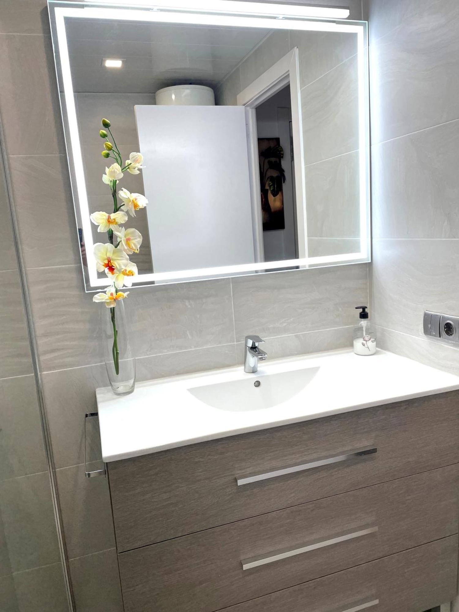 Charming Near - - 50sqm - Pool Apartamento *