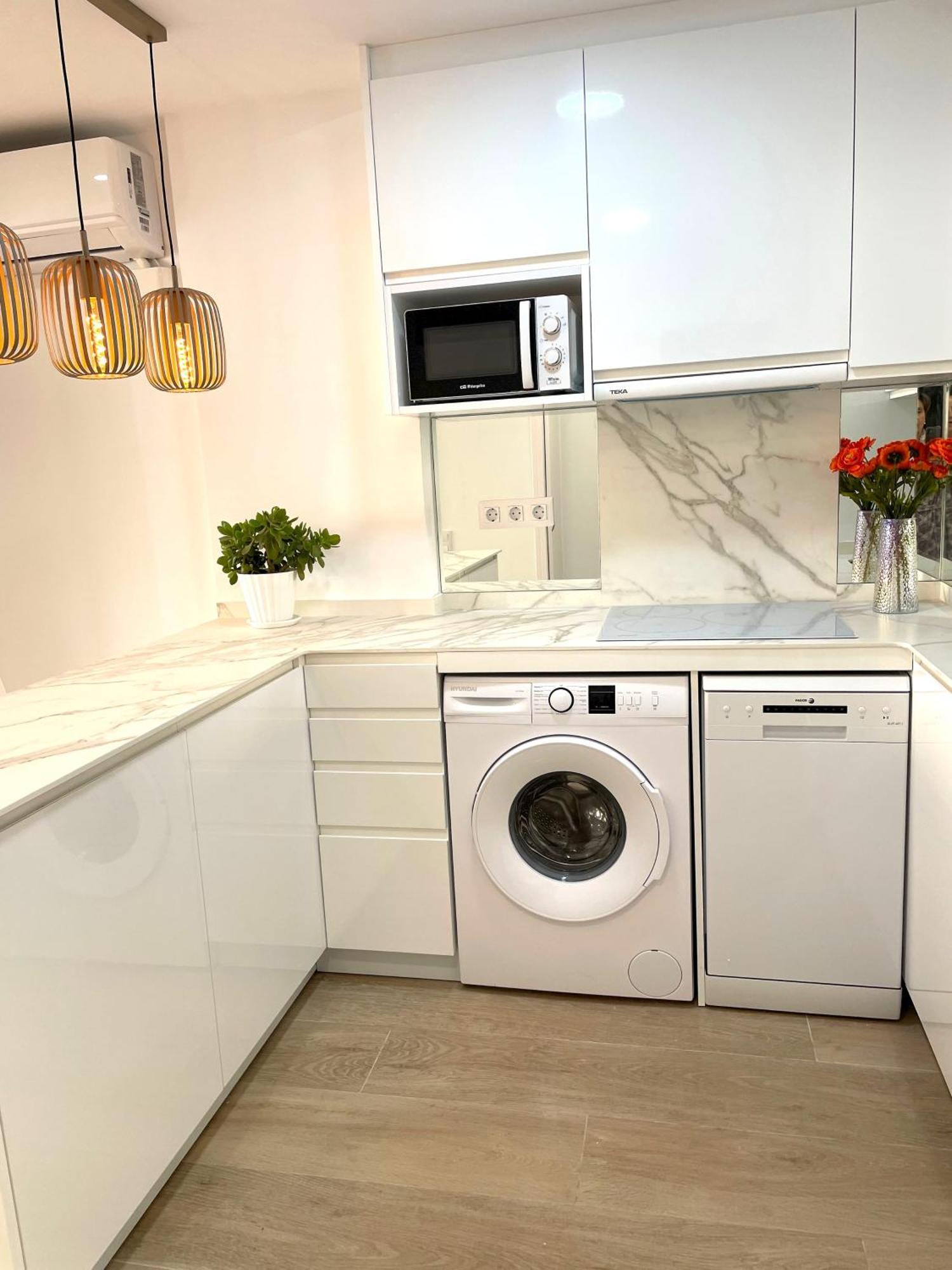 Charming Near - - 50sqm - Pool Apartamento *