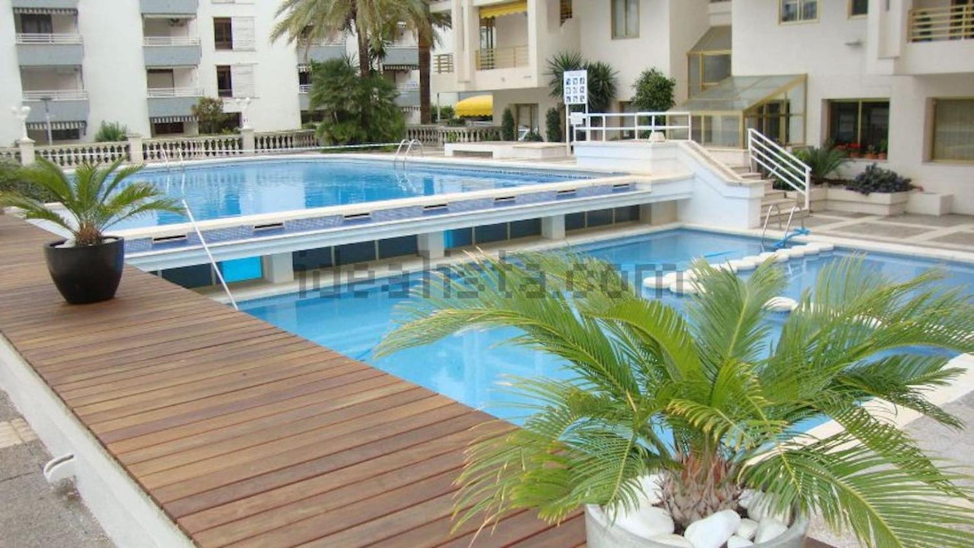 Charming Near - - 50sqm - Pool