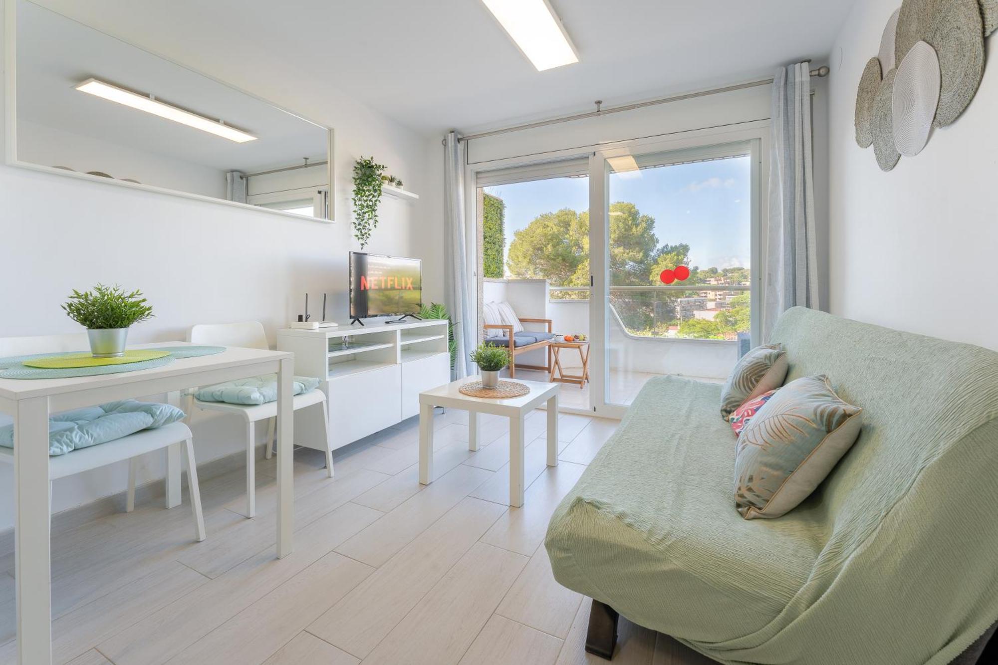 Arquus Little Hawaii * Salou