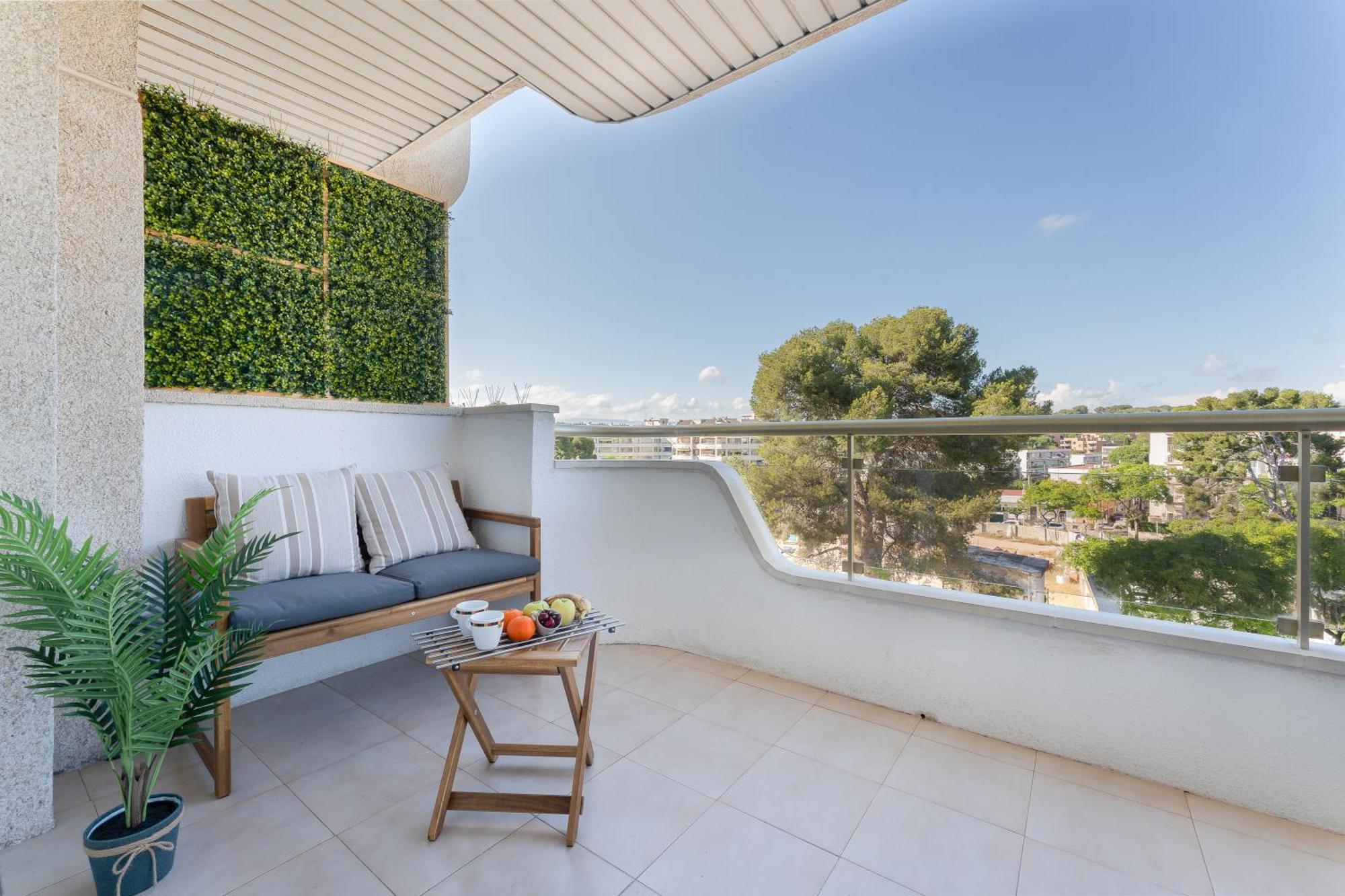 Arquus Little Hawaii Salou