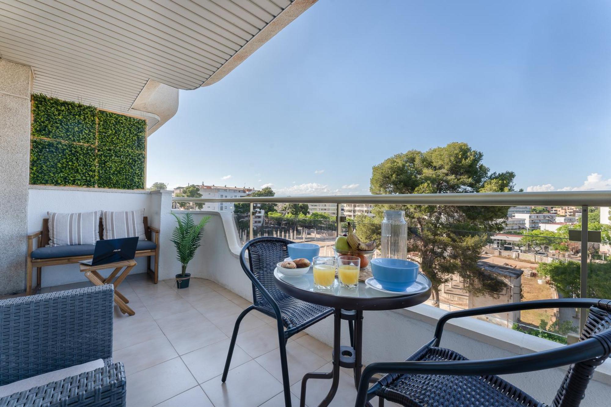 Arquus Little Hawaii * Salou
