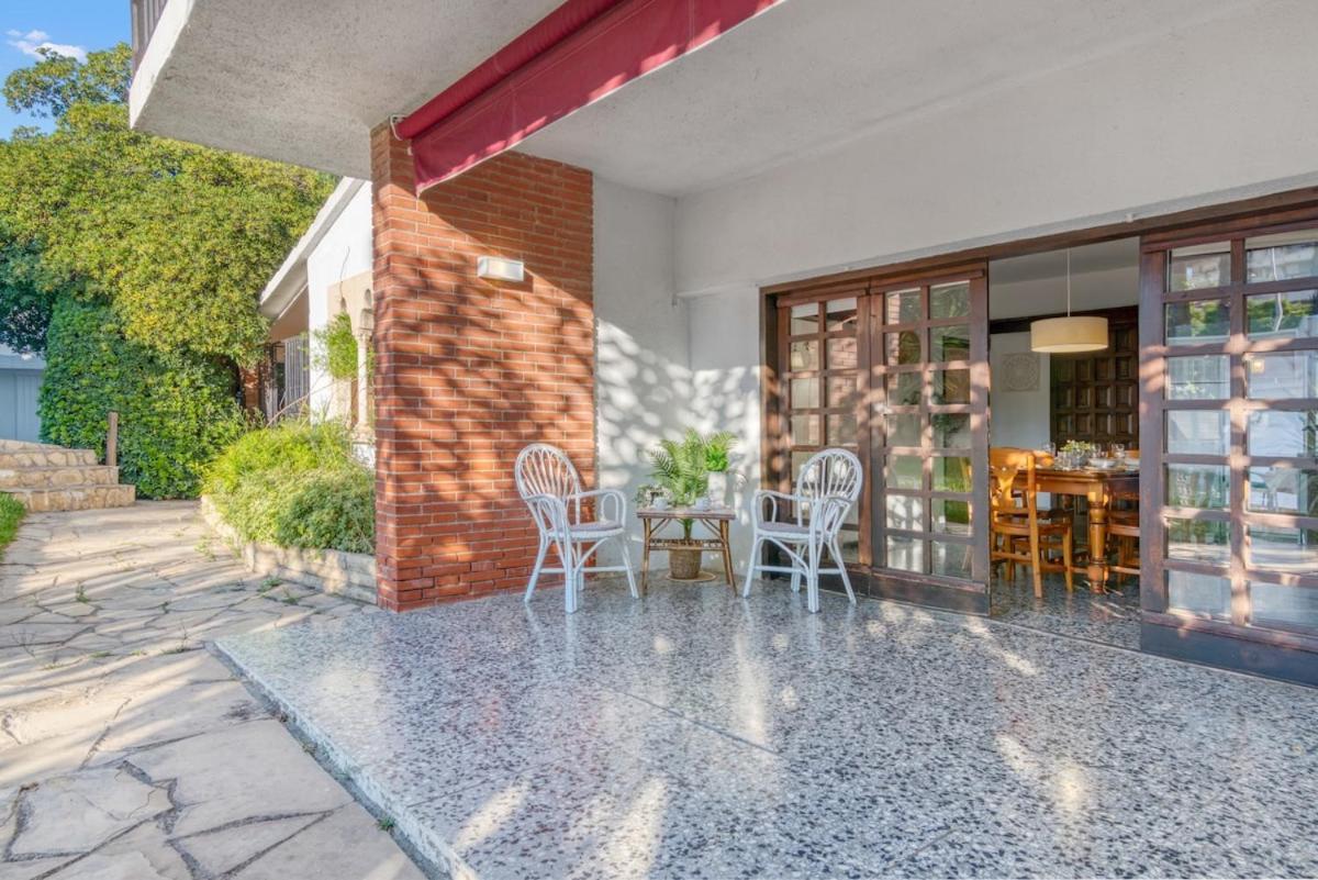 Escape To Salou! Pool, Barbecue & 5 Min Away * Salou
