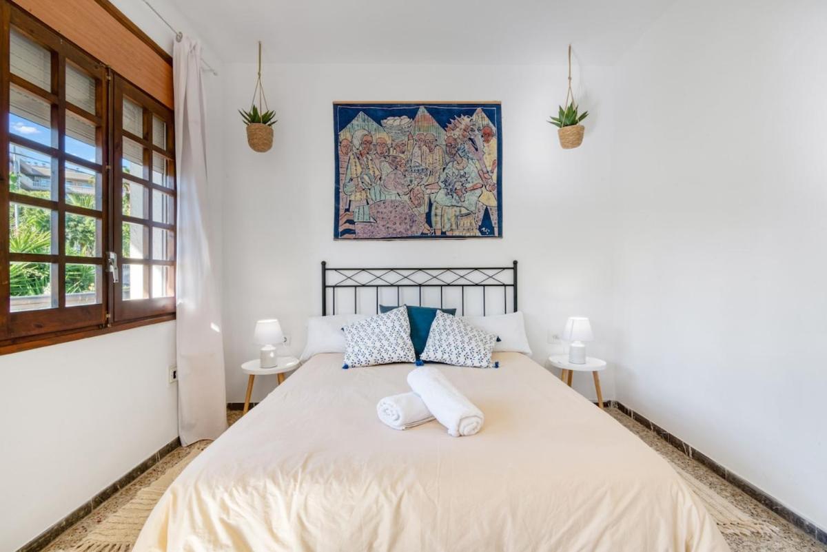 Escape To Salou! Pool, Barbecue & 5 Min Away Apartamento