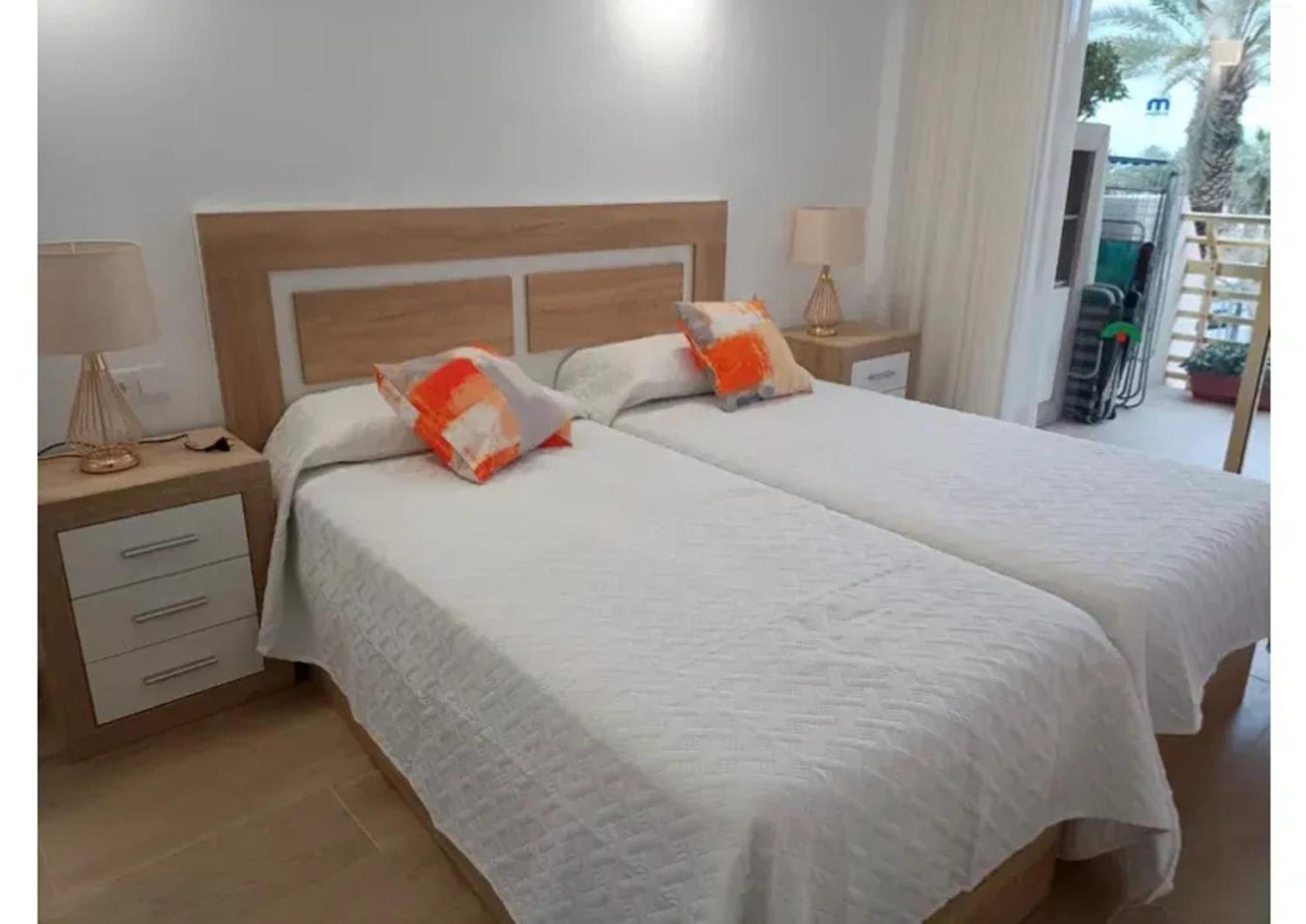 Charming Near - - 50sqm - Pool