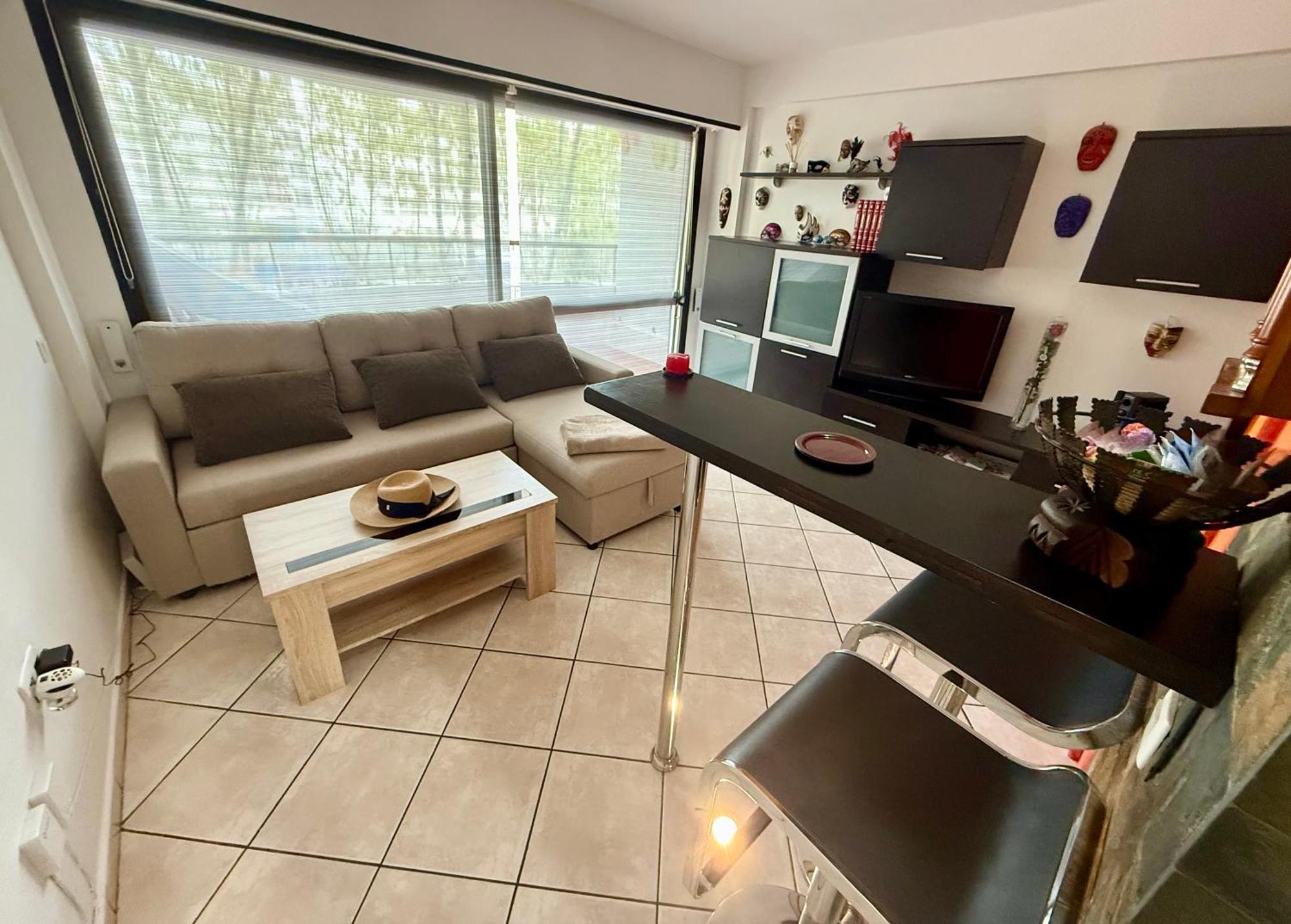 Salouru Apartamento *