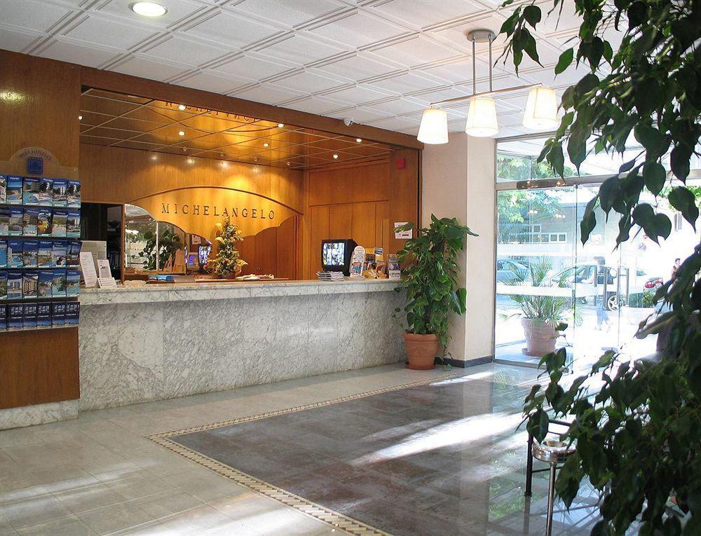 Apartahotel Michelangelo
