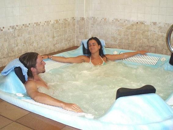 Oasis Park Hotel