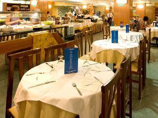 Oasis Park Hotel 4*
