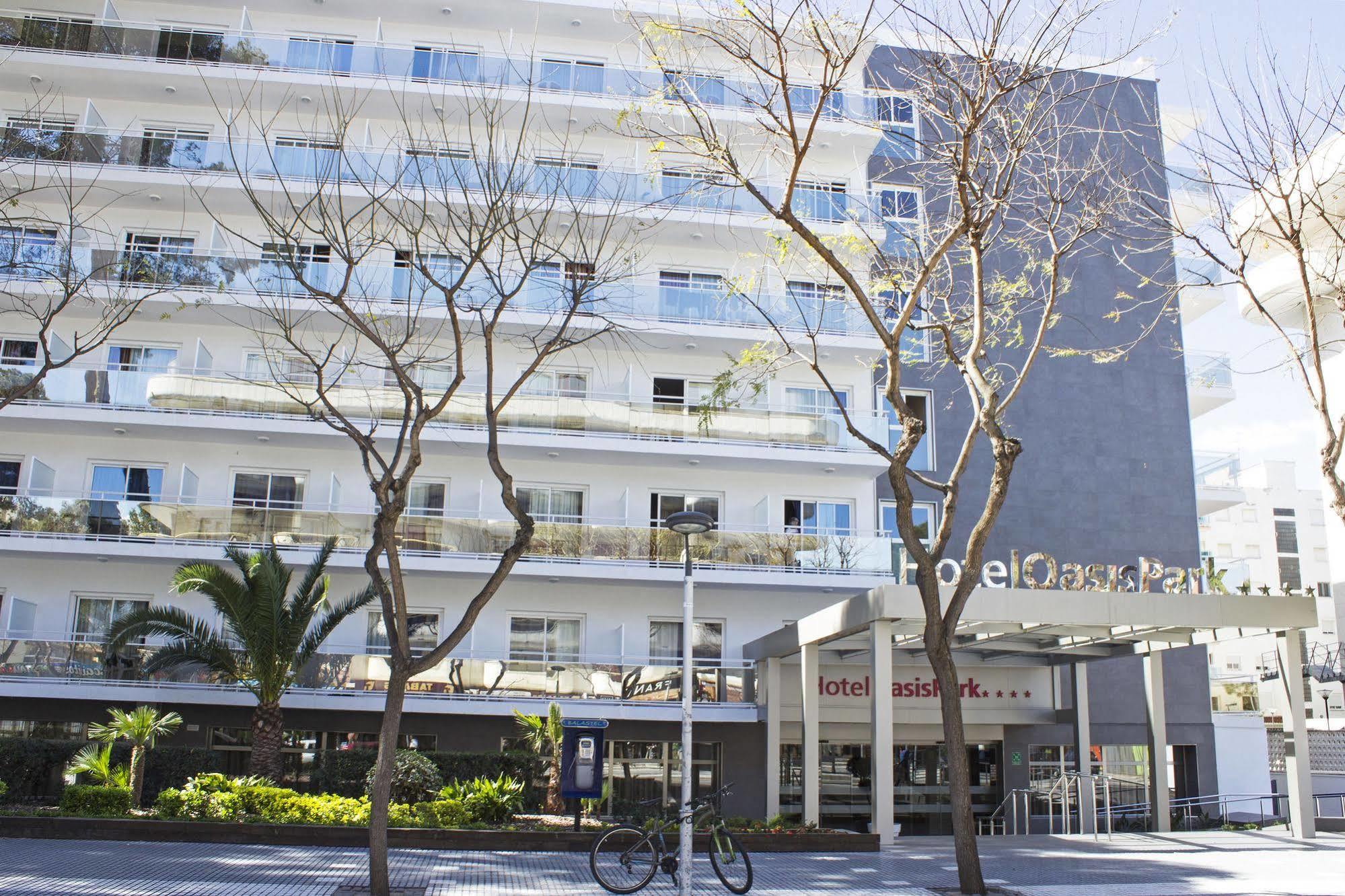 Oasis Park 4*