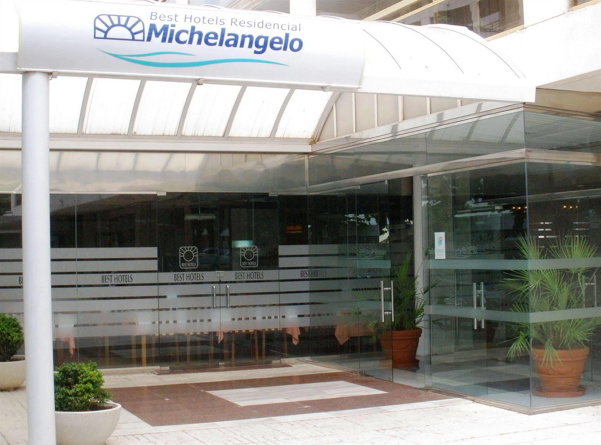Michelangelo Apartahotel 3*