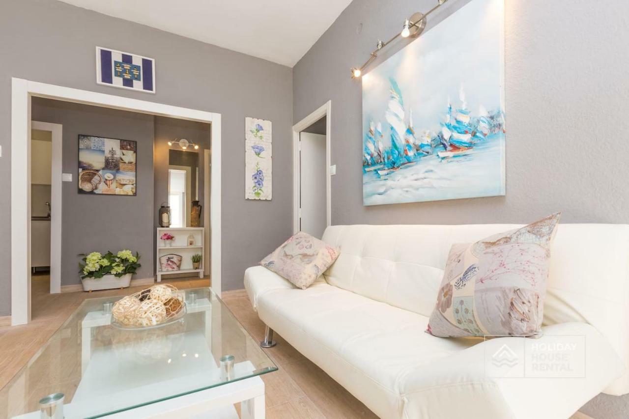 Apartment S12 - Front --free Wifi- Salou