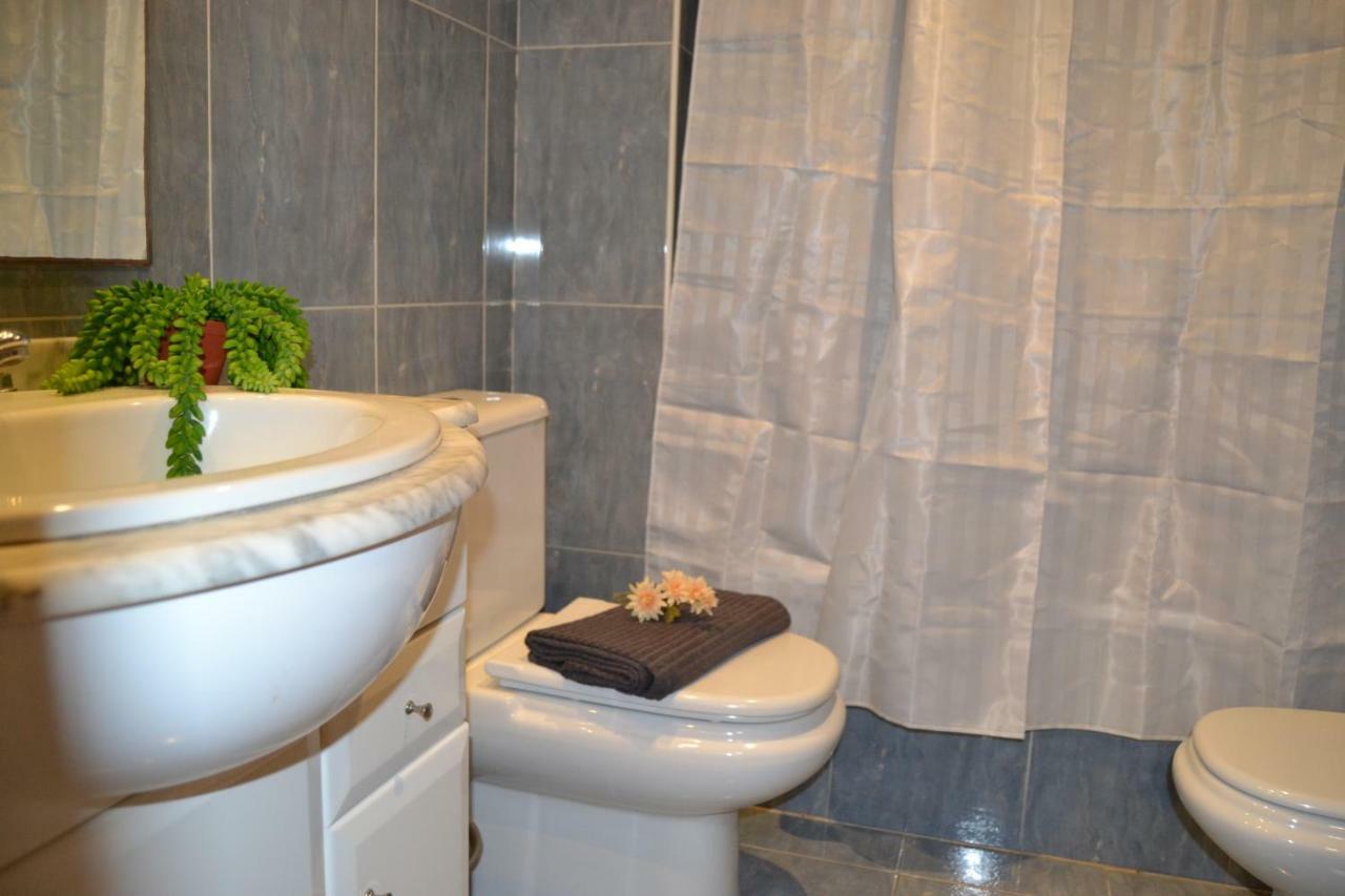 Lovely Familiar With Pool In Cap Apartamento