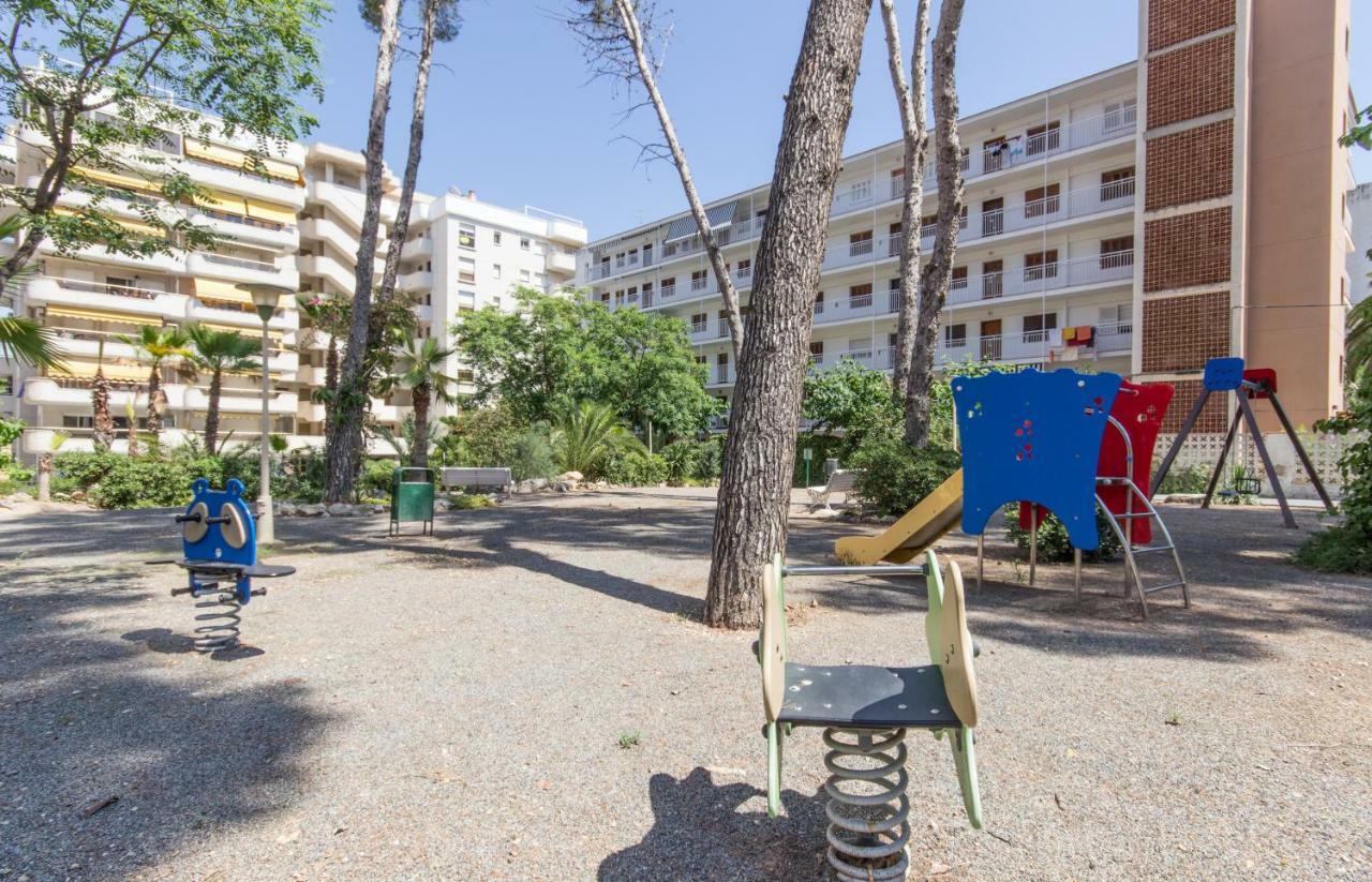 Arquus Little Hawaii