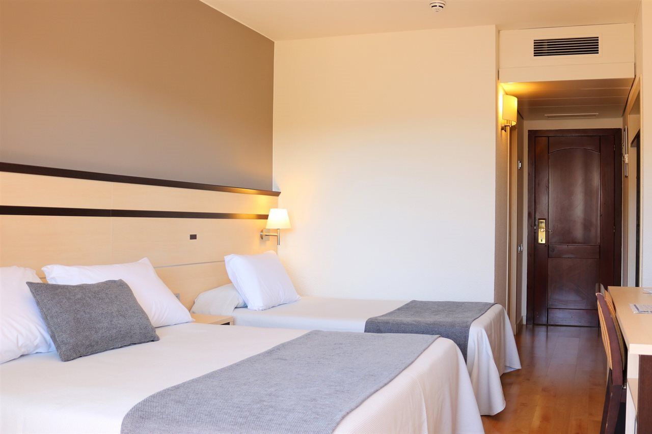 Golden Port & Hotel